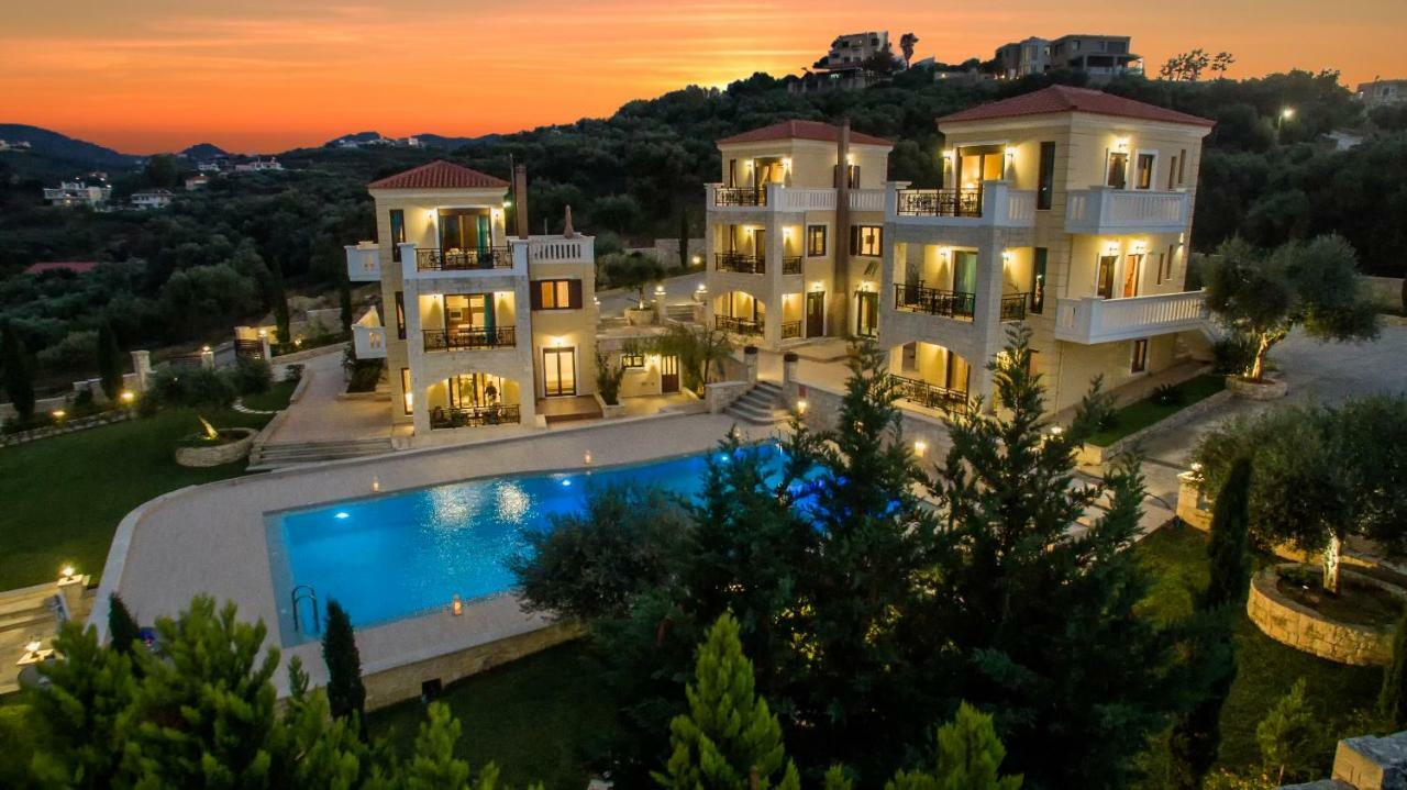 Casa Leone Suites Stalós Eksteriør bilde