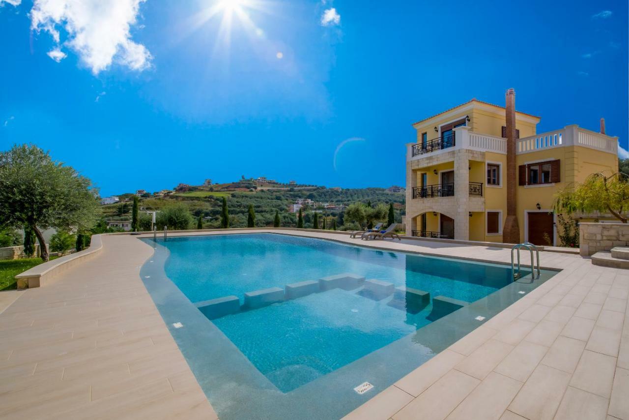 Casa Leone Suites Stalós Eksteriør bilde