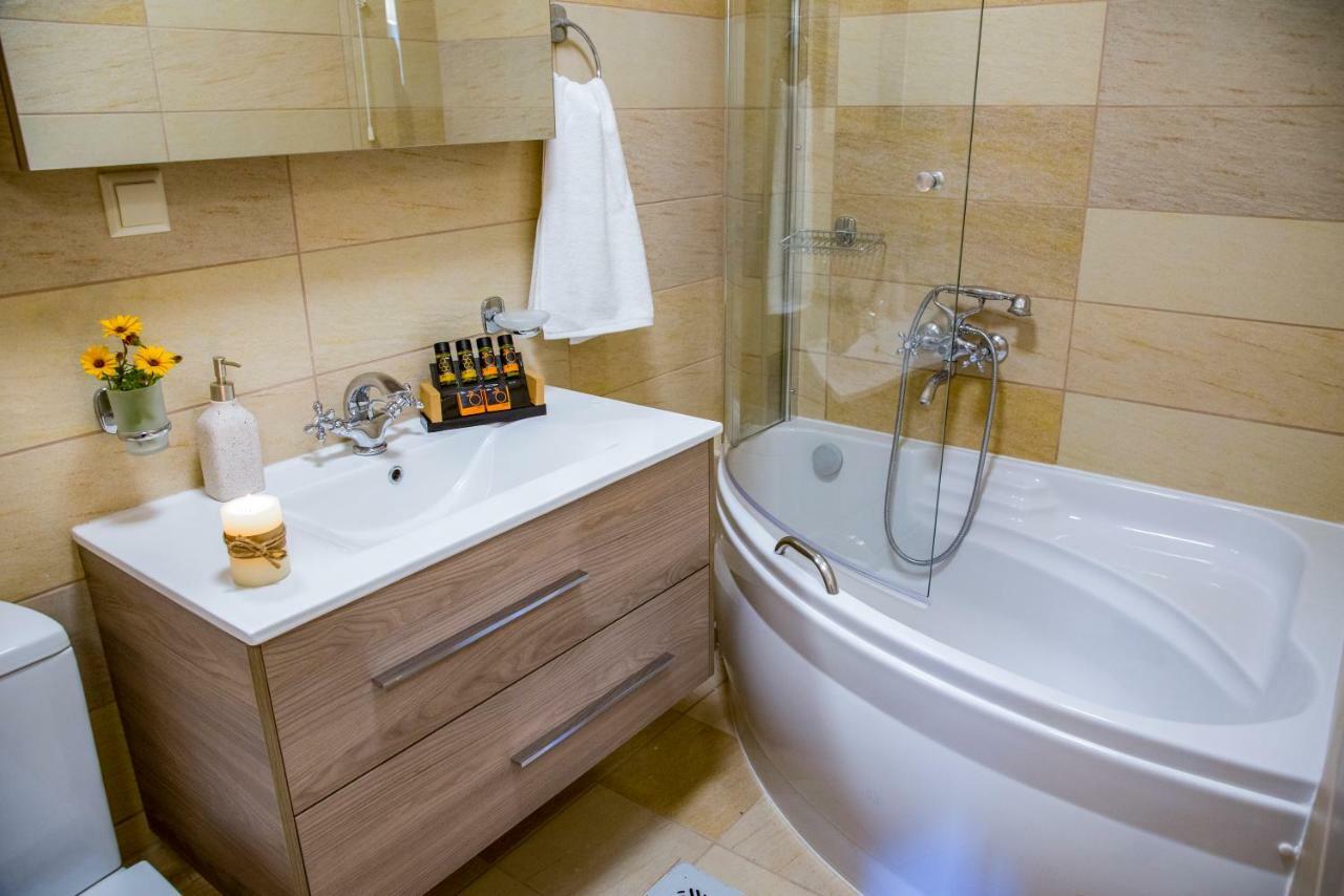 Casa Leone Suites Stalós Eksteriør bilde