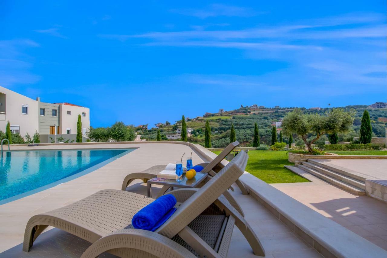 Casa Leone Suites Stalós Eksteriør bilde