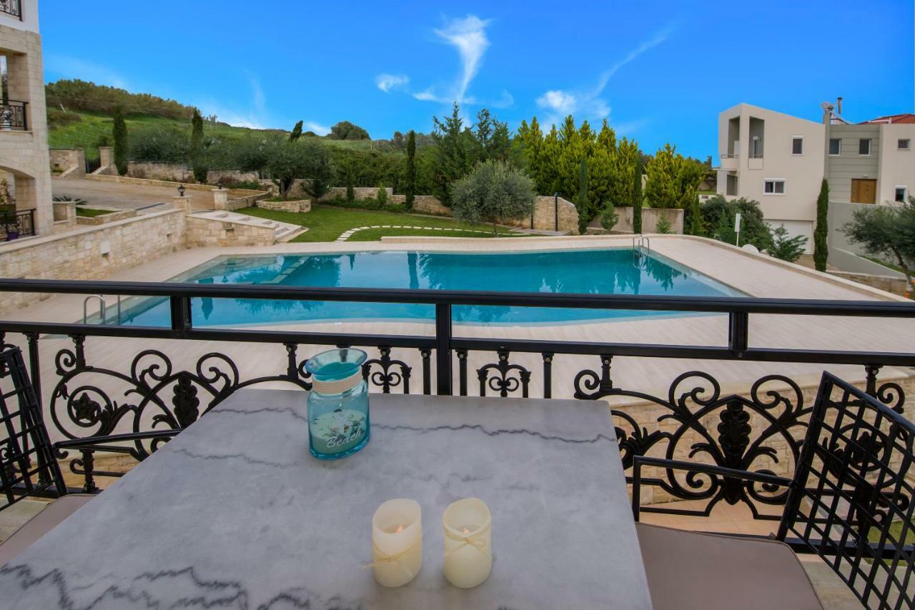 Casa Leone Suites Stalós Eksteriør bilde