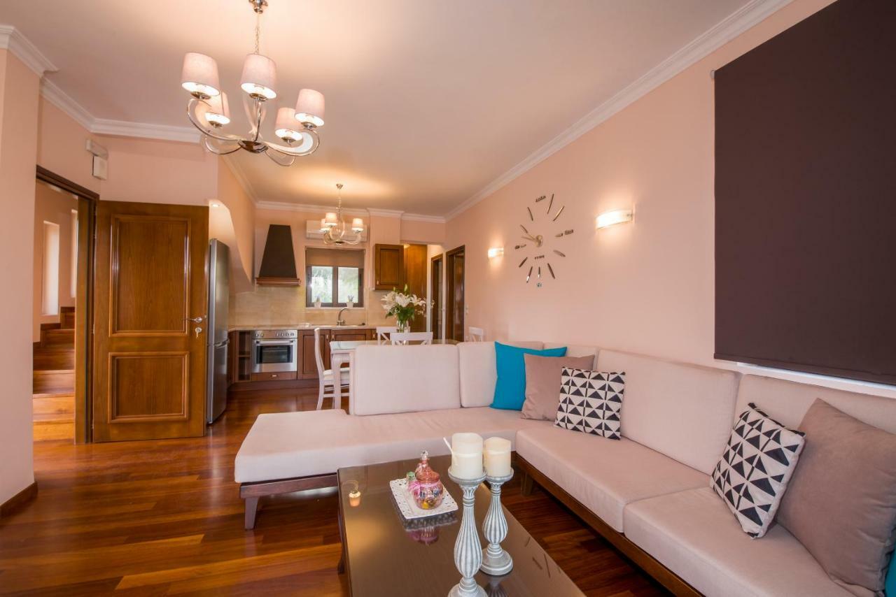 Casa Leone Suites Stalós Eksteriør bilde